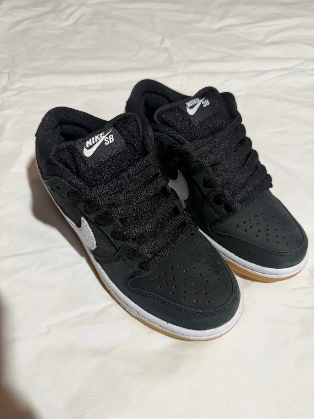 Nike SB Dunk Low Pro Black/White-black Men’s 4 Women’s 5.5 brand new